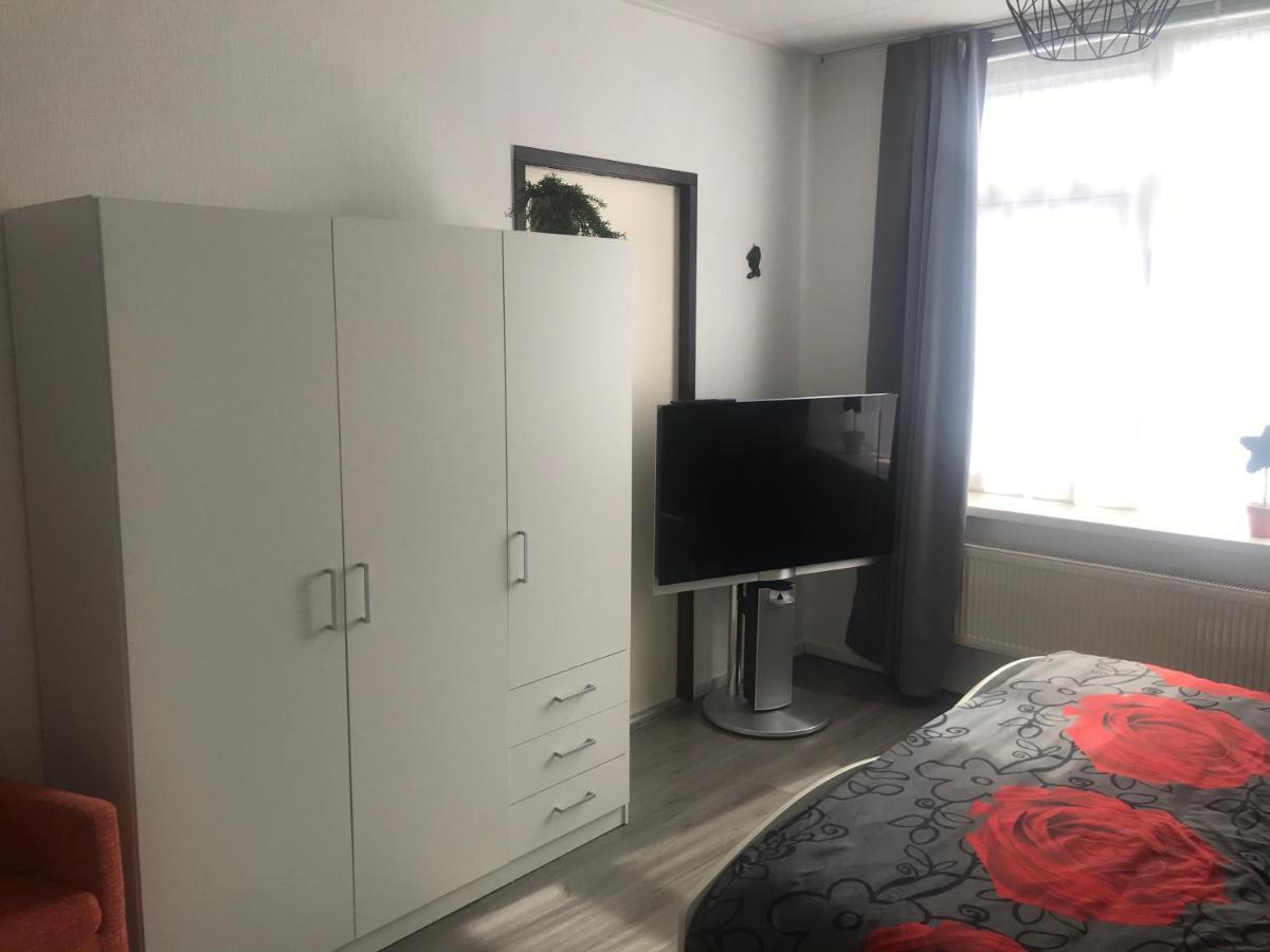Vakantie Aan De Lauwers Gerkesklooster Esterno foto